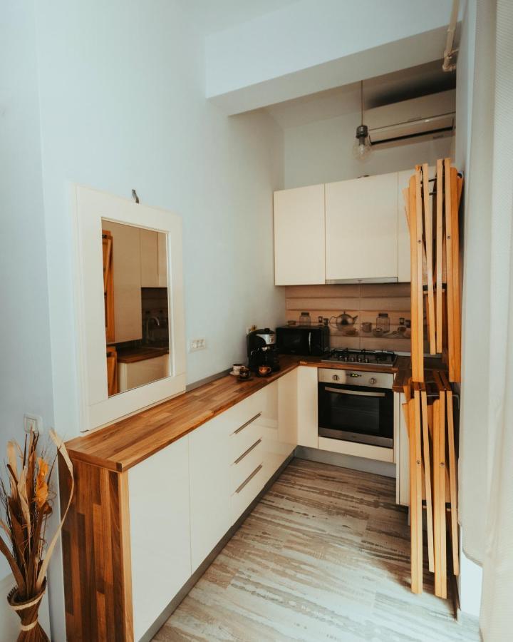 Lakeside Studio Mamaia Central Luaran gambar