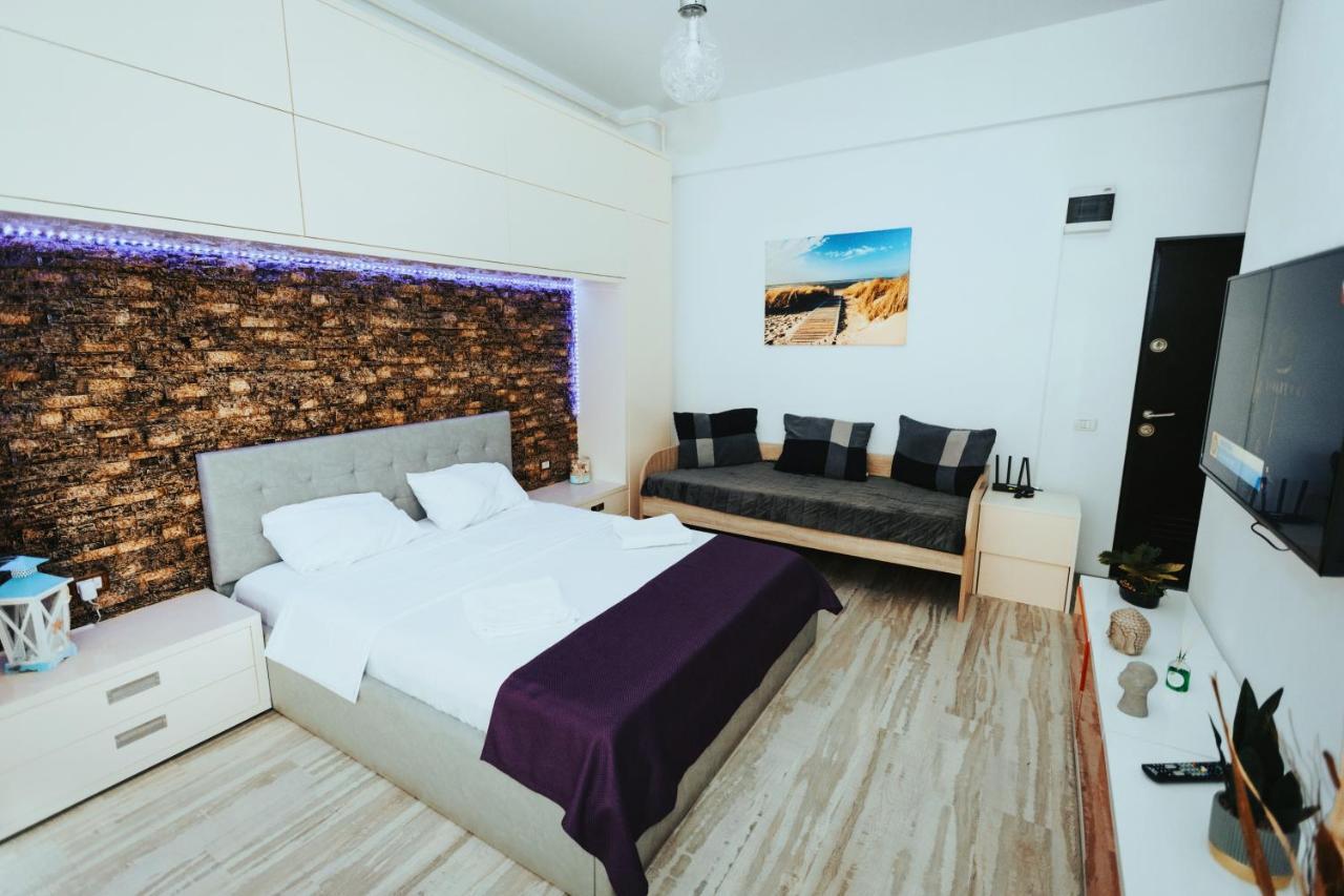 Lakeside Studio Mamaia Central Luaran gambar
