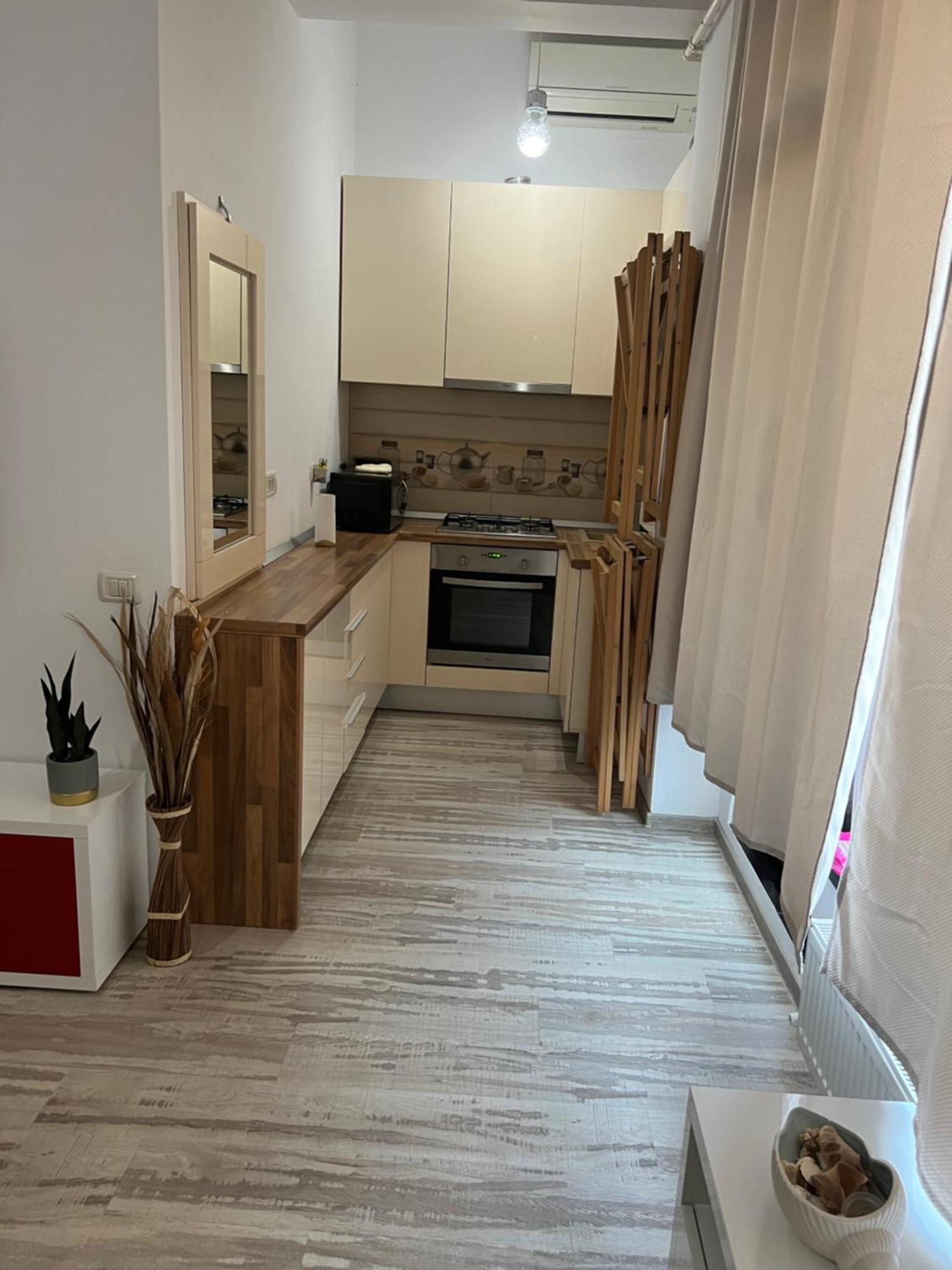 Lakeside Studio Mamaia Central Luaran gambar